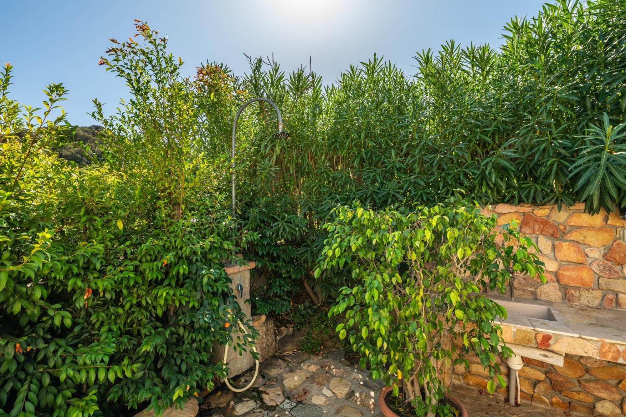 קסטיאדס Villa Bouganville Cala Sinzias מראה חיצוני תמונה