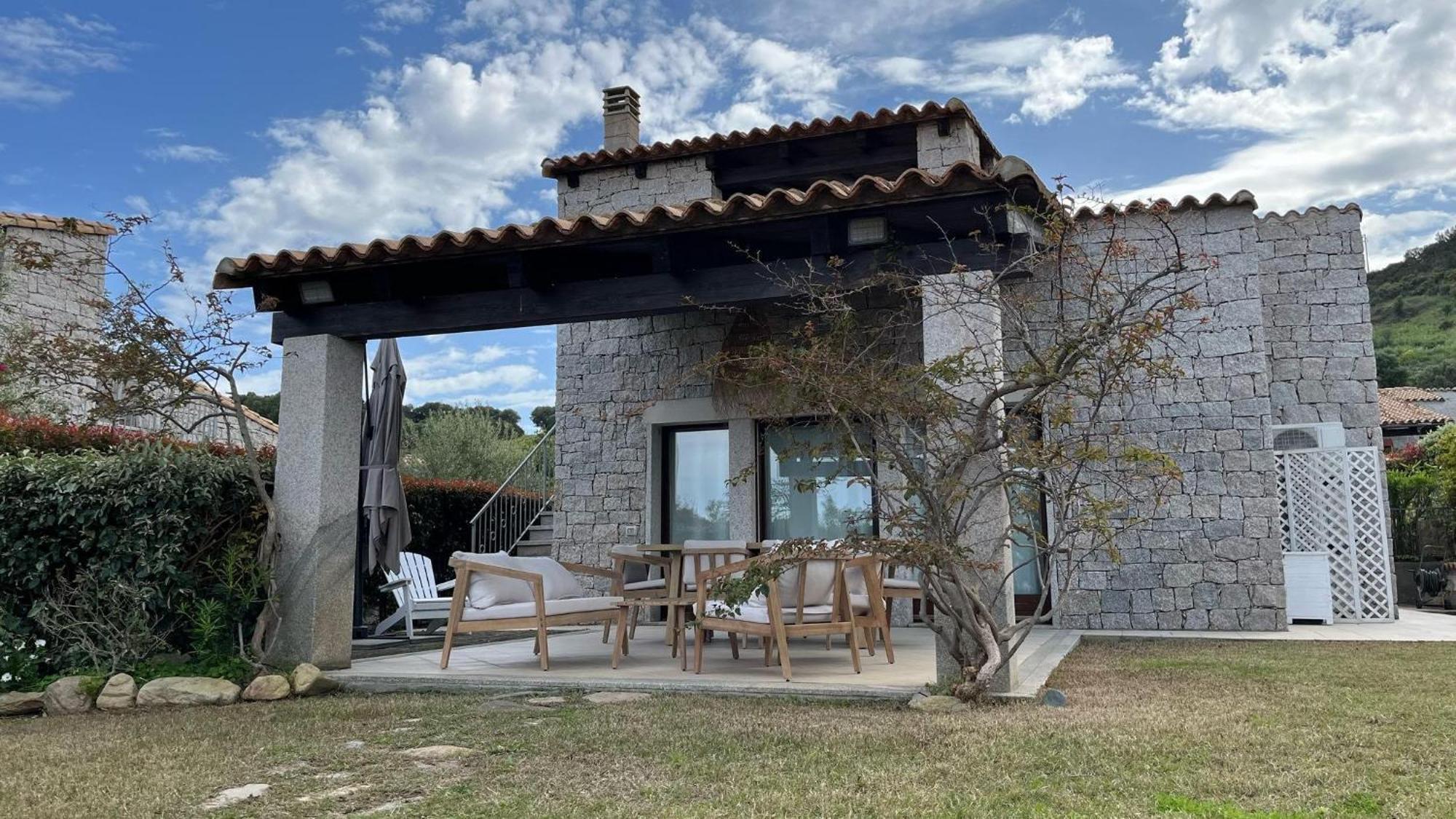 קסטיאדס Villa Bouganville Cala Sinzias מראה חיצוני תמונה