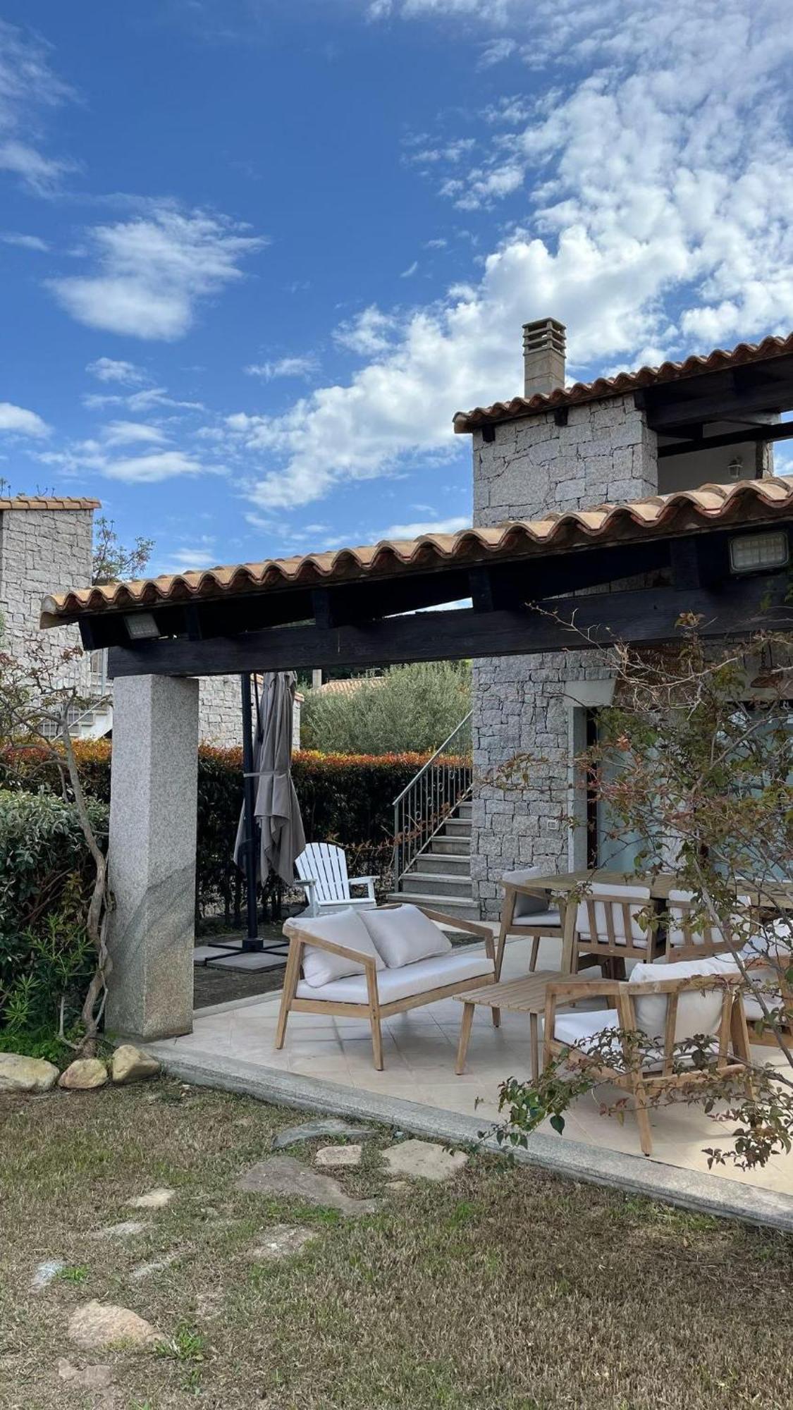 קסטיאדס Villa Bouganville Cala Sinzias מראה חיצוני תמונה