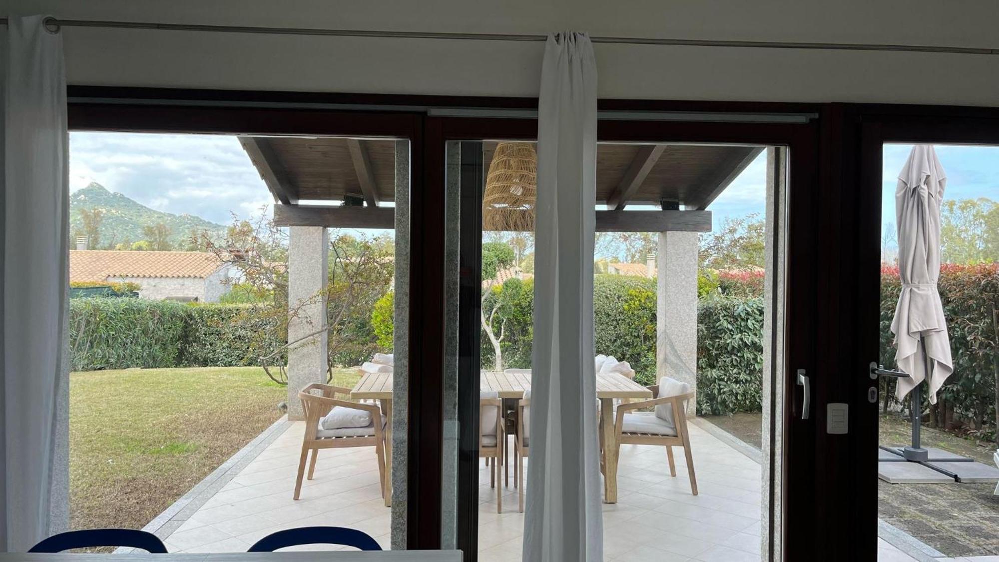 קסטיאדס Villa Bouganville Cala Sinzias מראה חיצוני תמונה